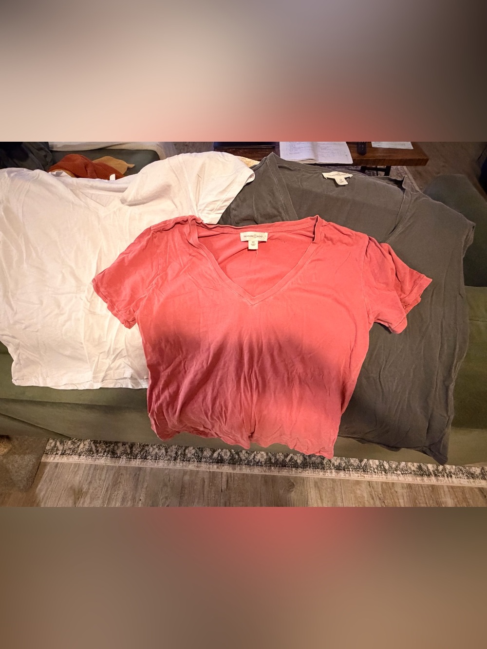 3-Tee-Bundle XS Treasure & Bond V-Neck Tee - Short Sleeve Women’s V Neck